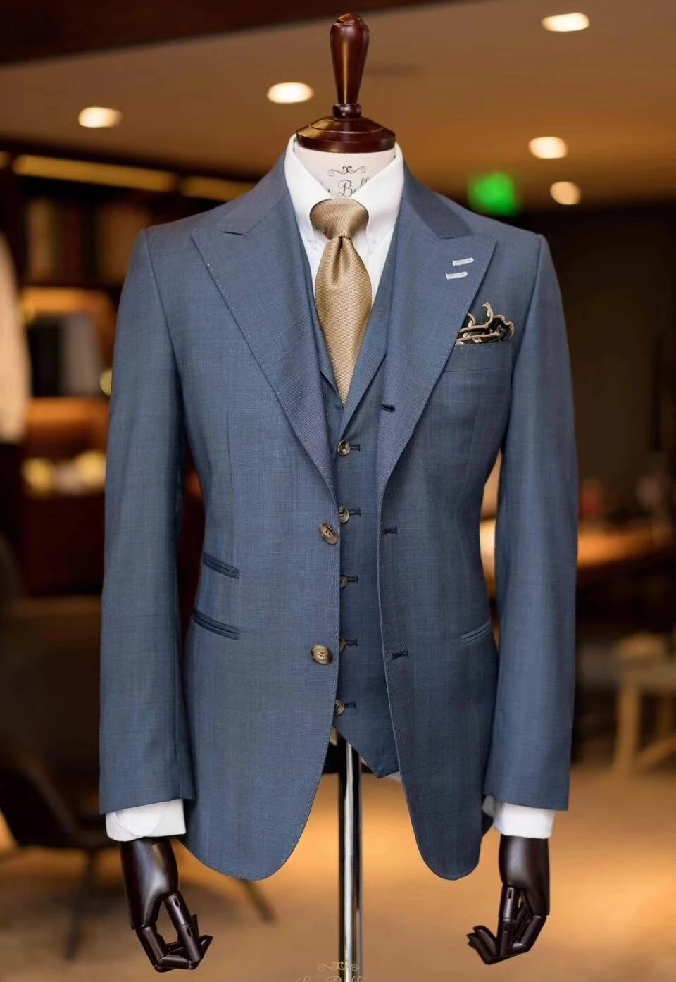 Новейший дизайн пальто и брюк, мужской блейзер, свадебный костюм для мужчин, Приталенный смокинг, 3 предмета, праздничные костюмы Vestidos Изображение 0