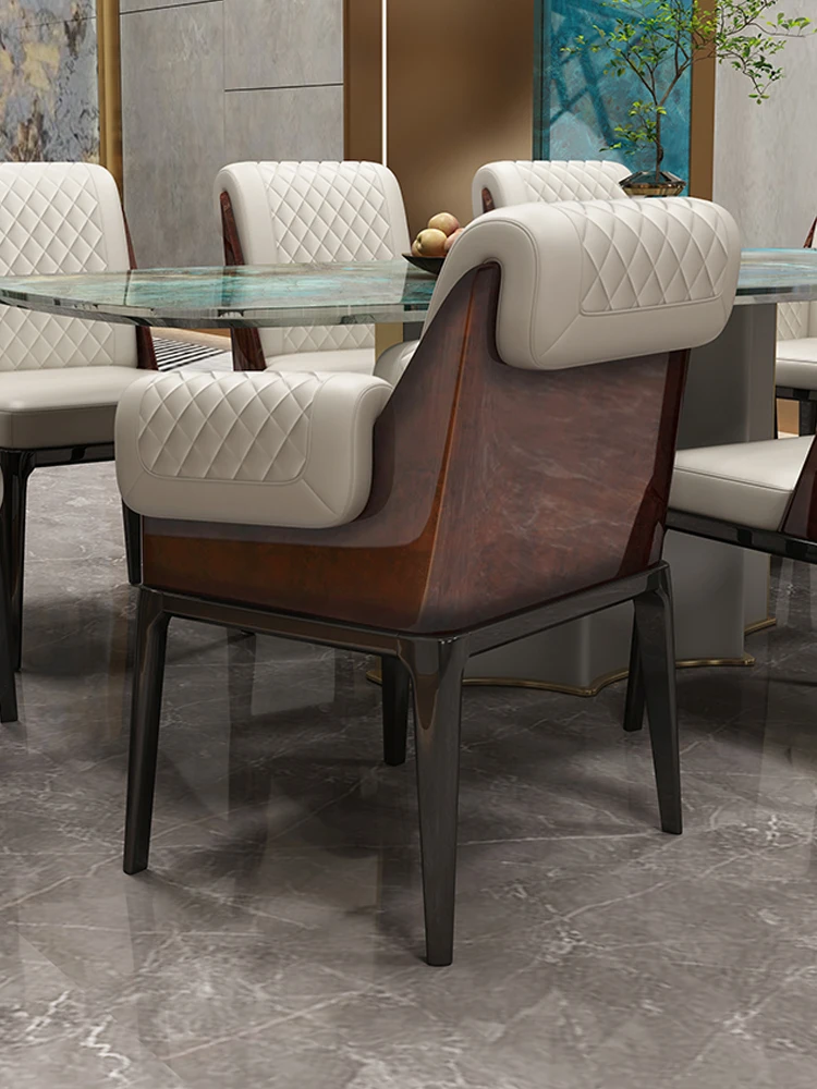 Удобные и малоподвижные высококачественные обеденные стулья в итальянском стиле, покрытые лаком высокого качества, с подлокотниками Изображение 2