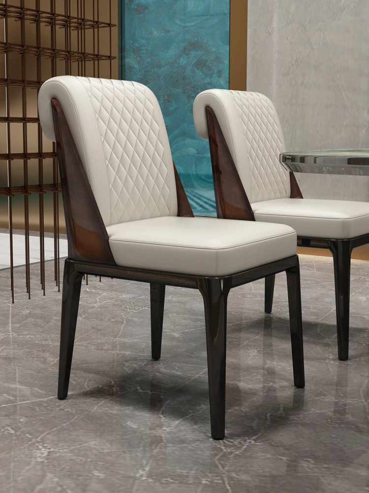 Удобные и малоподвижные высококачественные обеденные стулья в итальянском стиле, покрытые лаком высокого качества, с подлокотниками Изображение 3