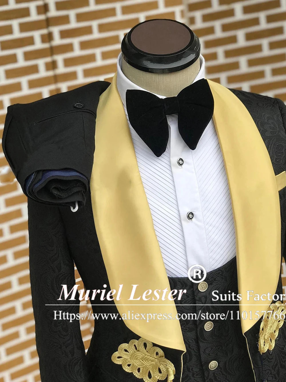 Элегантные мужские костюмы для свадьбы Жаккардовый блейзер с золотым отворотом, сшитый на заказ, смокинг для жениха, 3 предмета, куртка, жилет, брюки Изображение 2